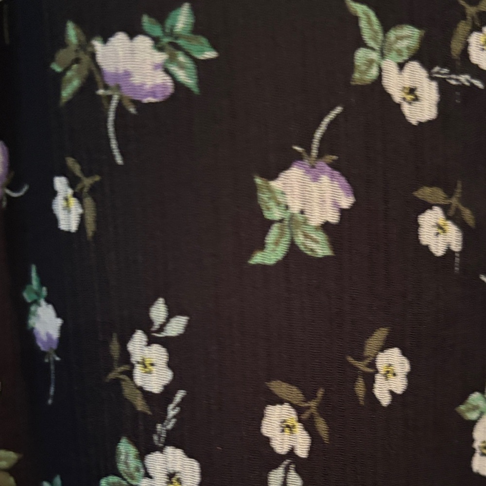 LOFT Black Floral Ruffle-Trim Sleeveless Blouse - Picture 3 of 4